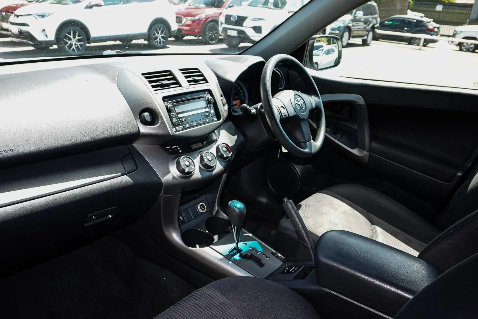 2010 Toyota RAV4 Gallery Image 11