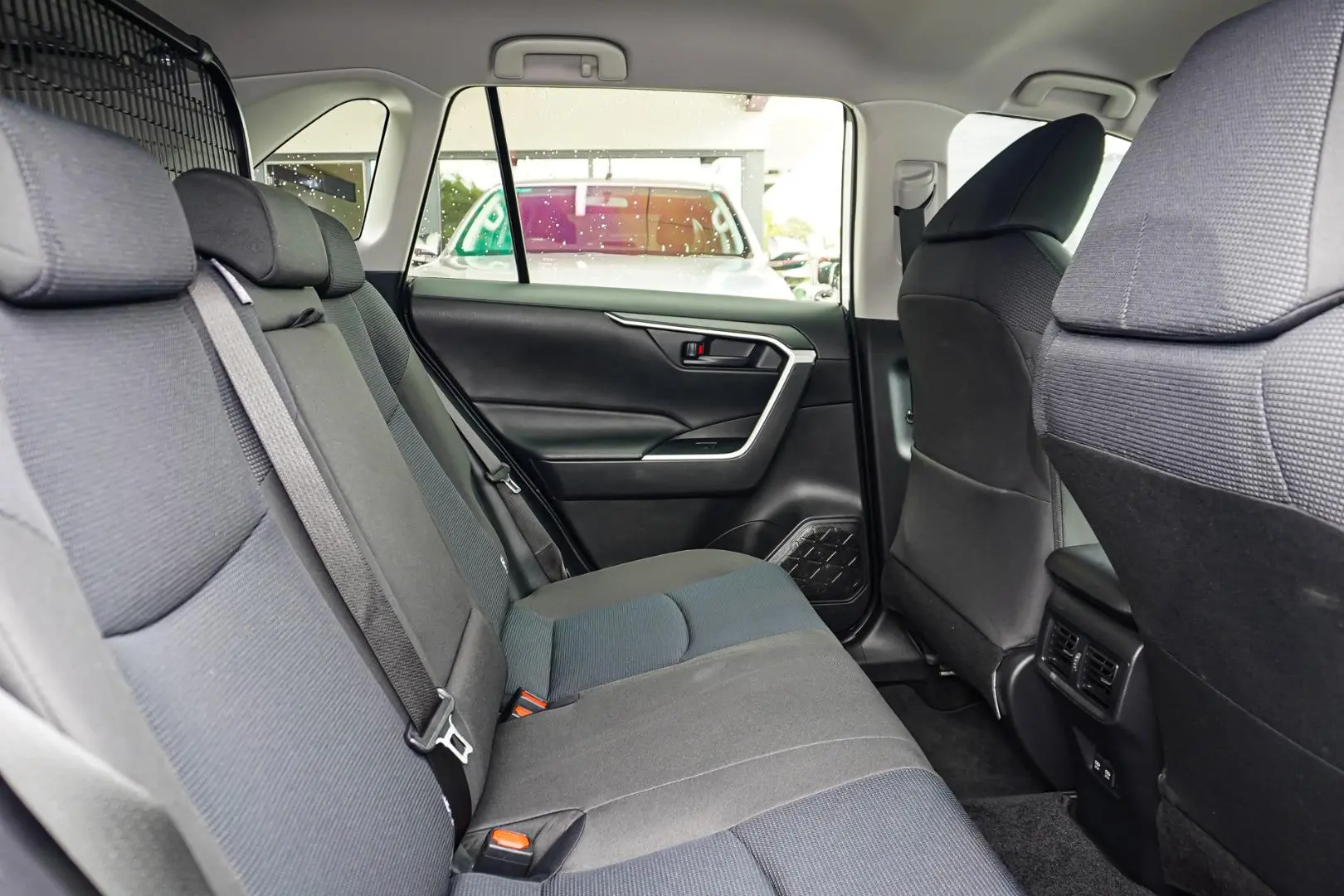 2020 Toyota RAV4 Gallery Image 7