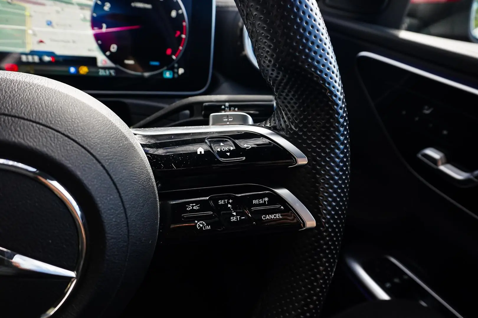 2022 Mercedes-Benz C-Class Gallery Image 22