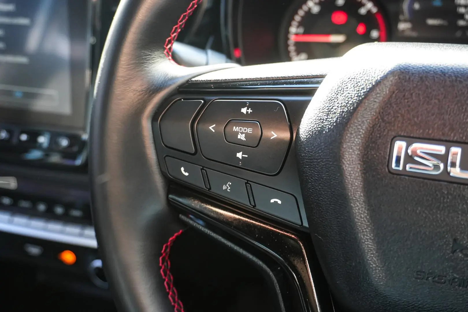 2023 Isuzu D-MAX Gallery Image 20