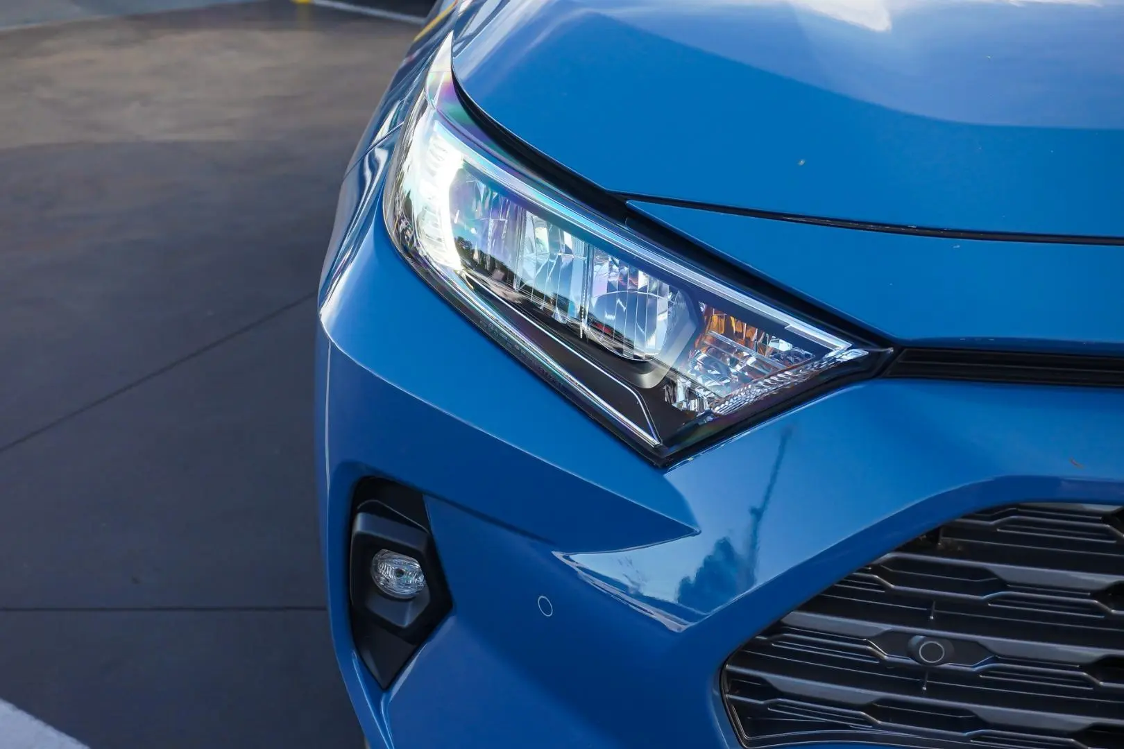 2024 Toyota RAV4 Gallery Image 13