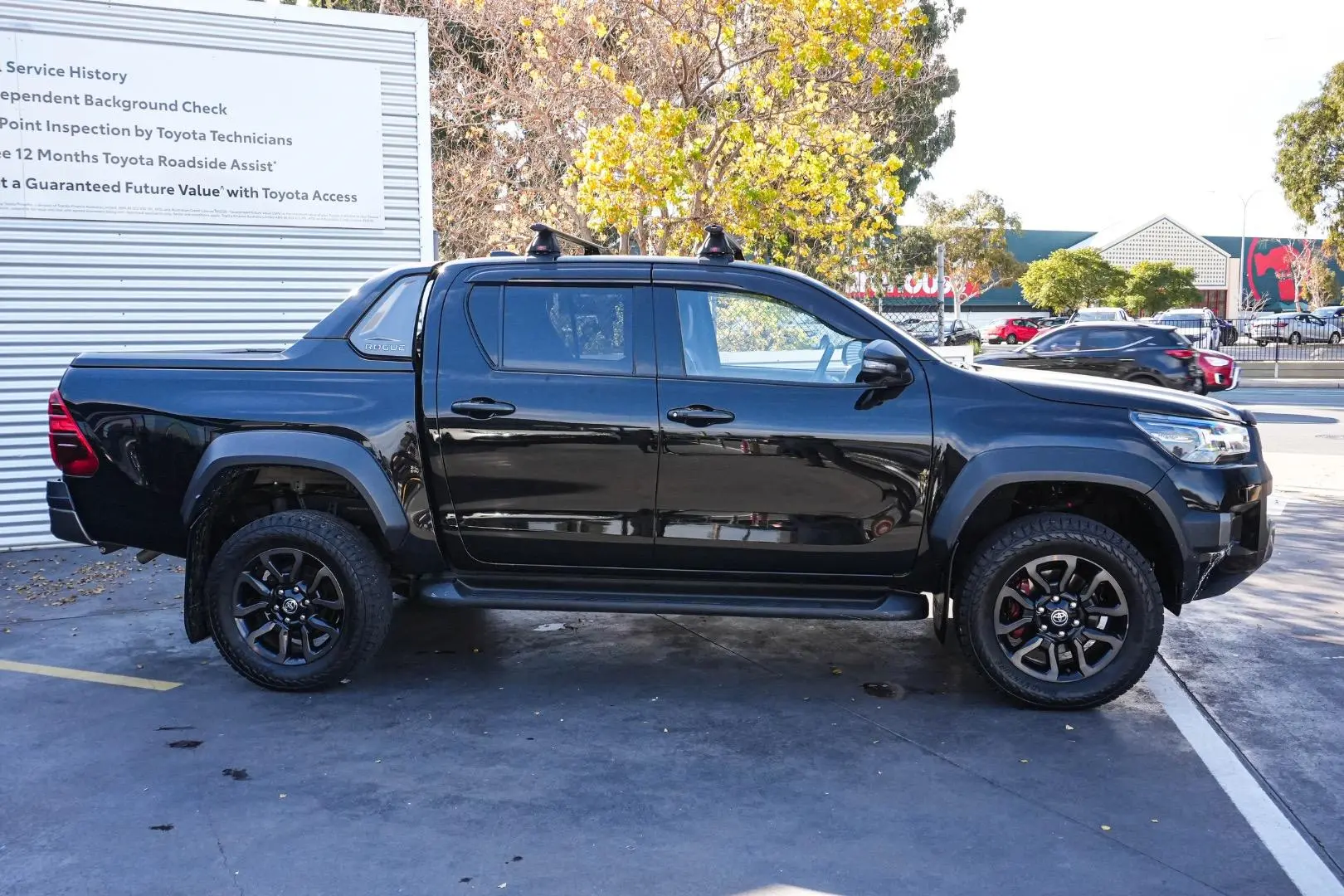 2023 Toyota Hilux Gallery Image 4