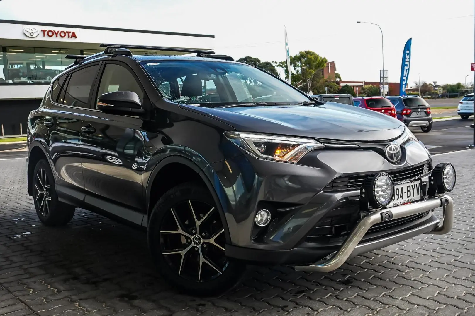 2018 Toyota RAV4 Gallery Image 2