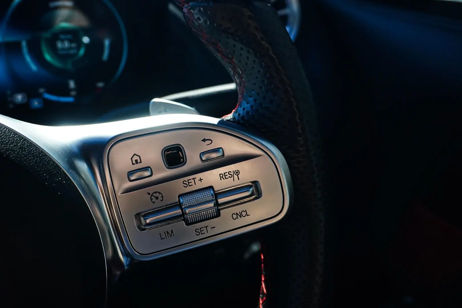 2020 Mercedes-Benz GLA-Class Gallery Image 21