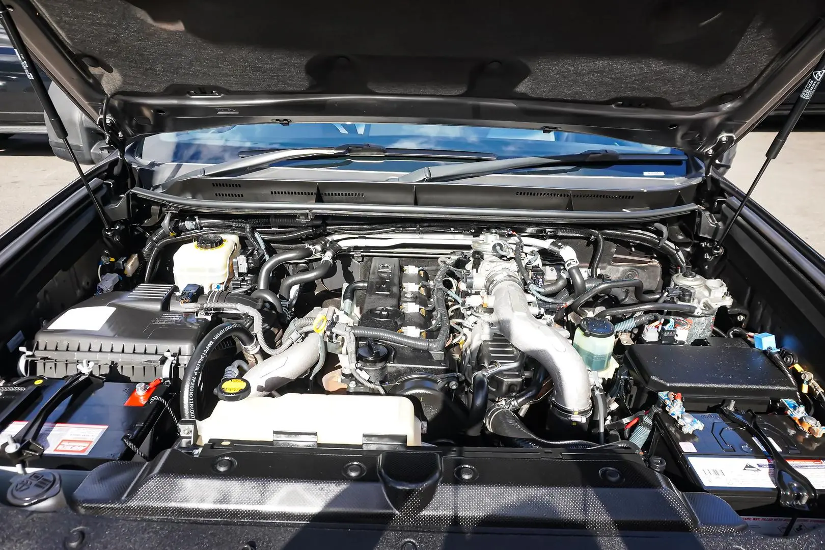2012 Toyota Landcruiser Prado Gallery Image 24