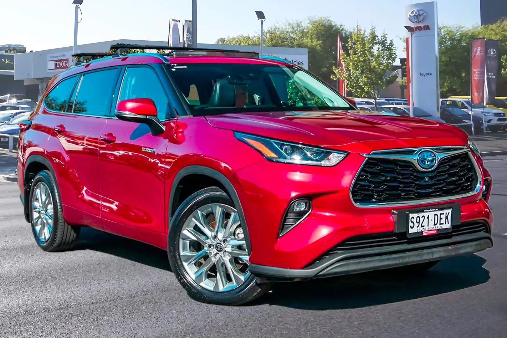 2022 Toyota Kluger Gallery Image 1
