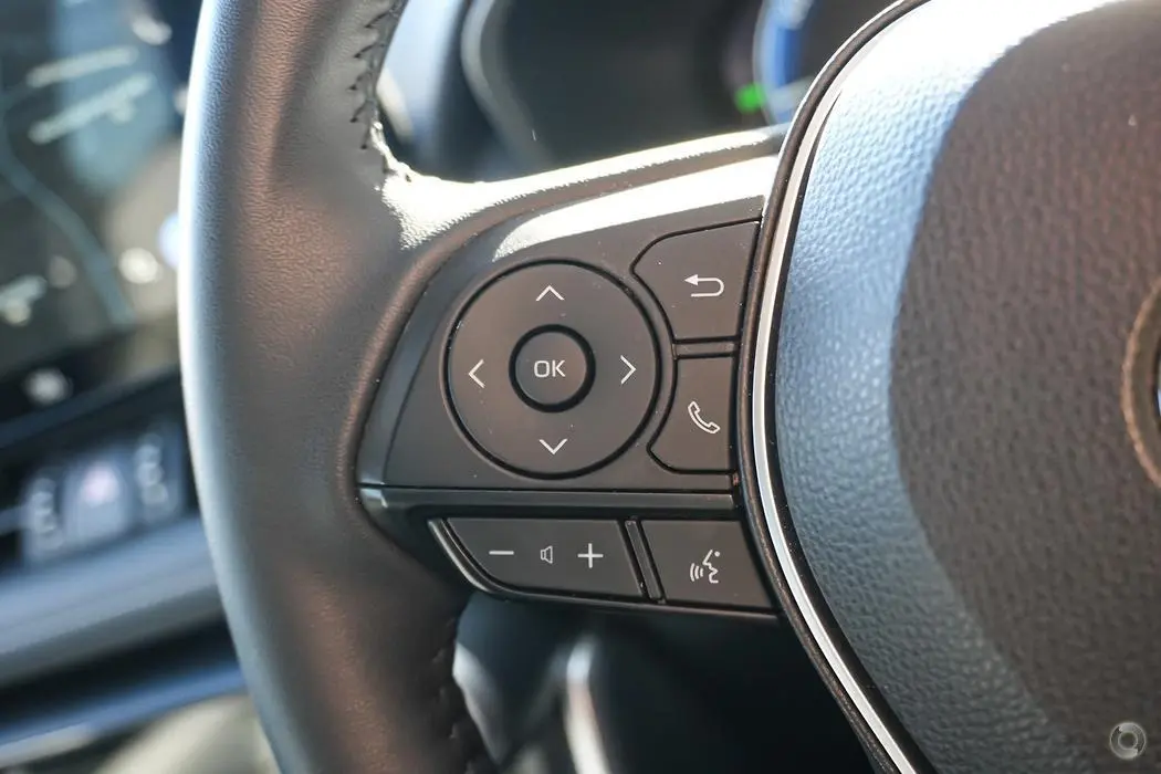 2025 Toyota RAV4 Gallery Image 20