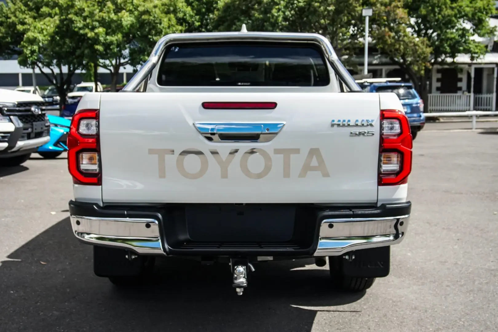 2022 Toyota Hilux Gallery Image 5