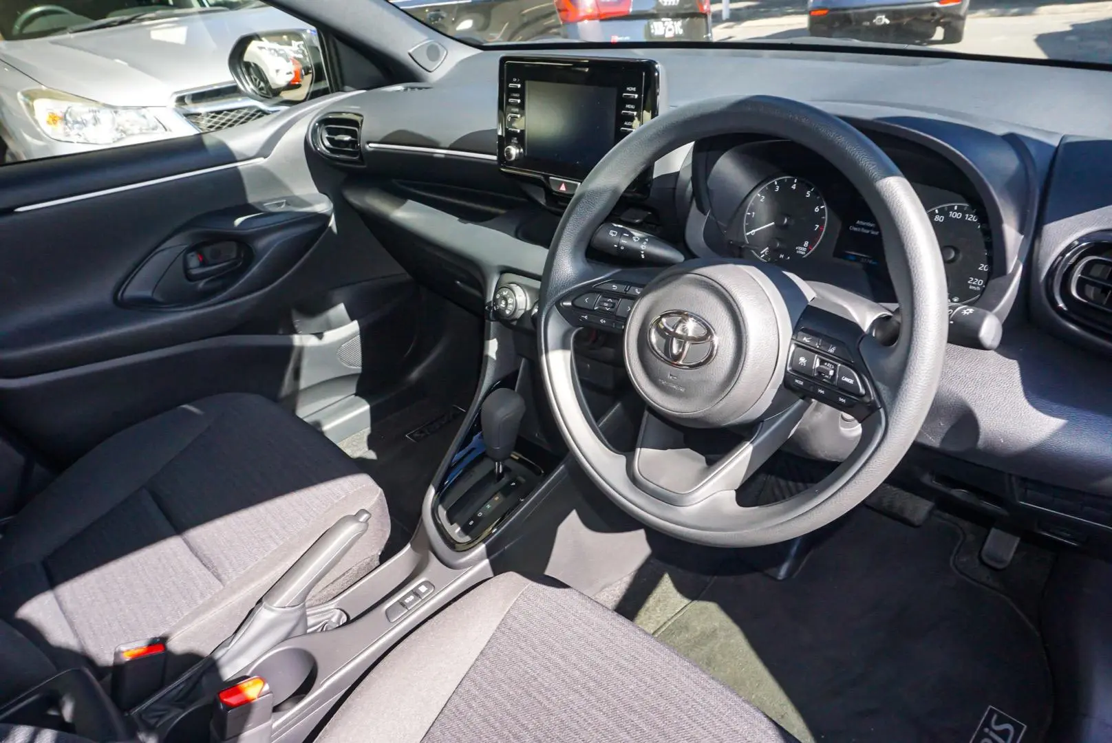 2020 Toyota Yaris Gallery Image 7