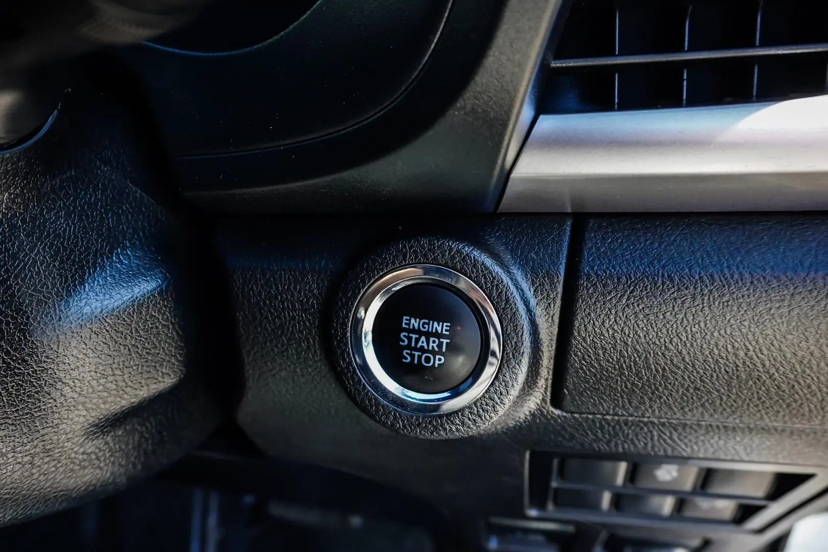 2020 Toyota Hilux Gallery Image 24