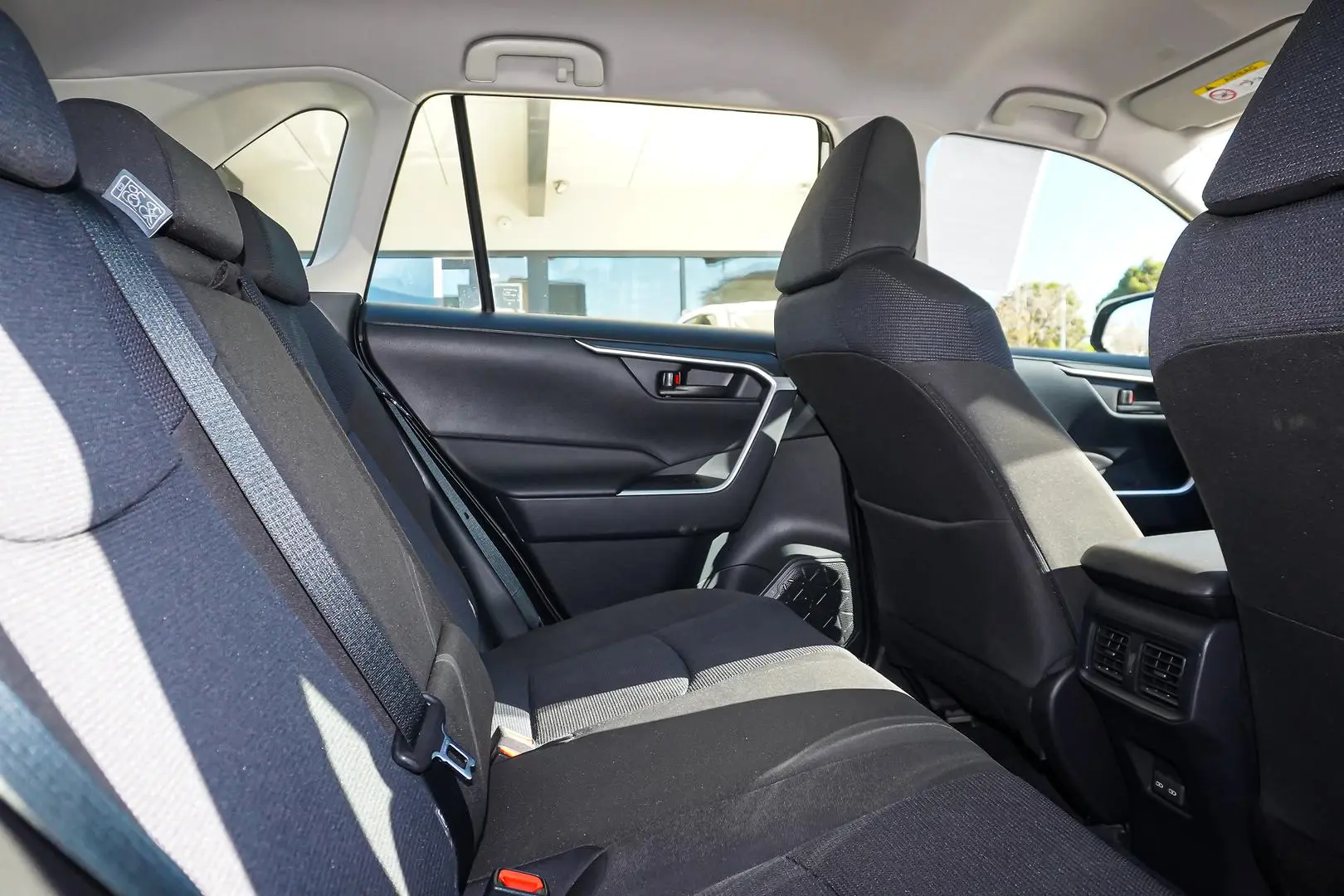 2025 Toyota RAV4 Gallery Image 8