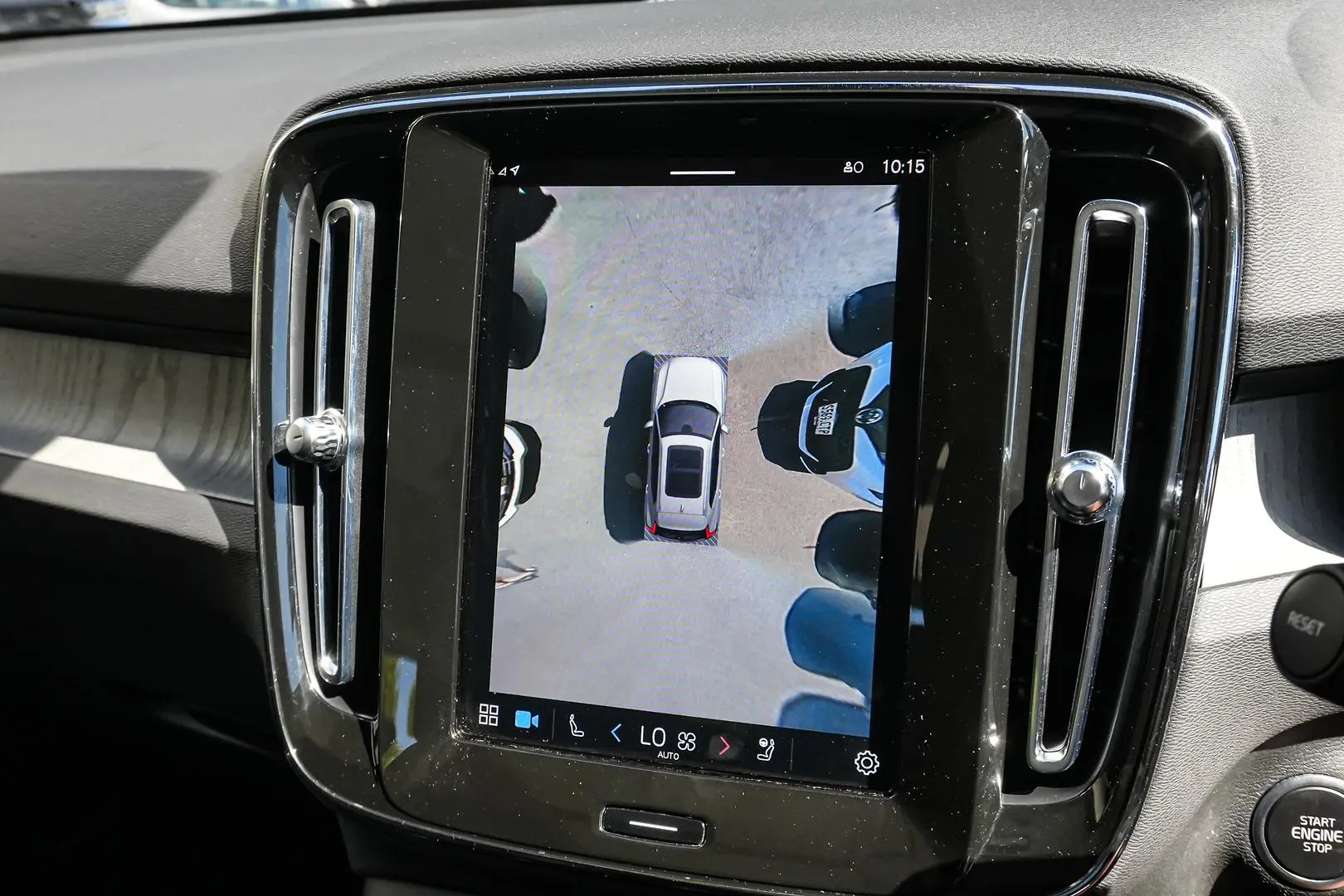 2023 Volvo XC40 Gallery Image 21