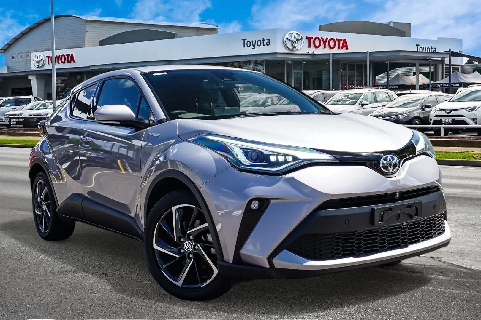 2023 Toyota C-HR Gallery Image 1
