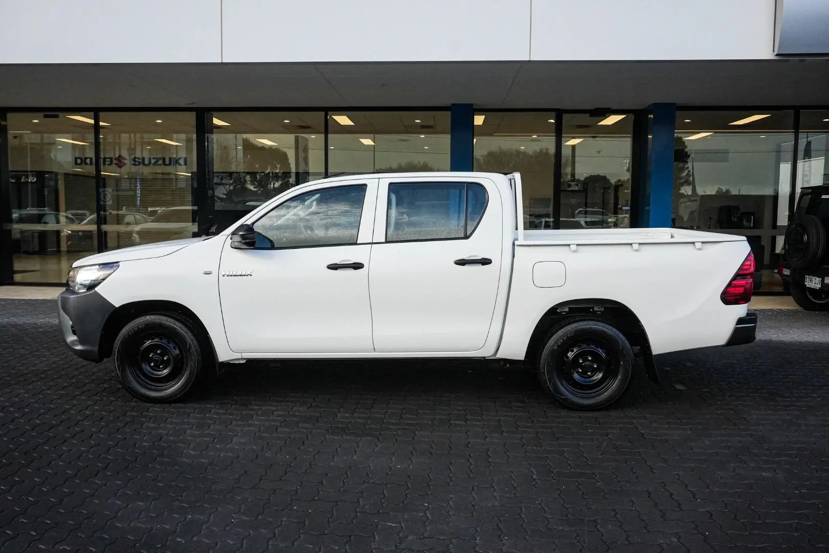 2020 Toyota Hilux Gallery Image 4