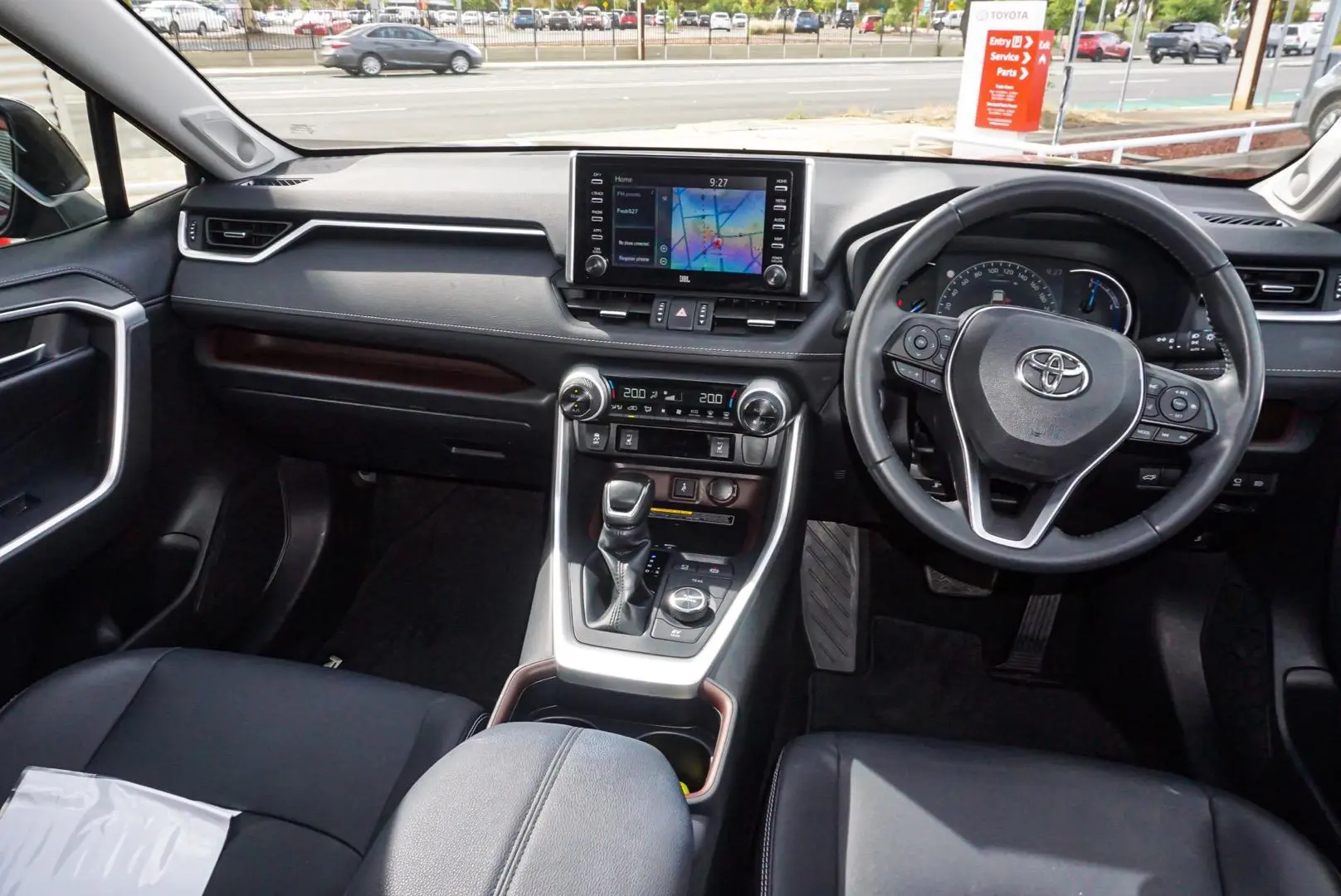 2020 Toyota Rav4 Gallery Image 8