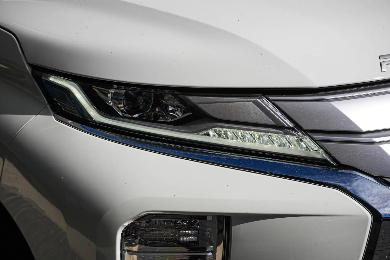 2022 Mitsubishi Pajero Sport Gallery Image 12