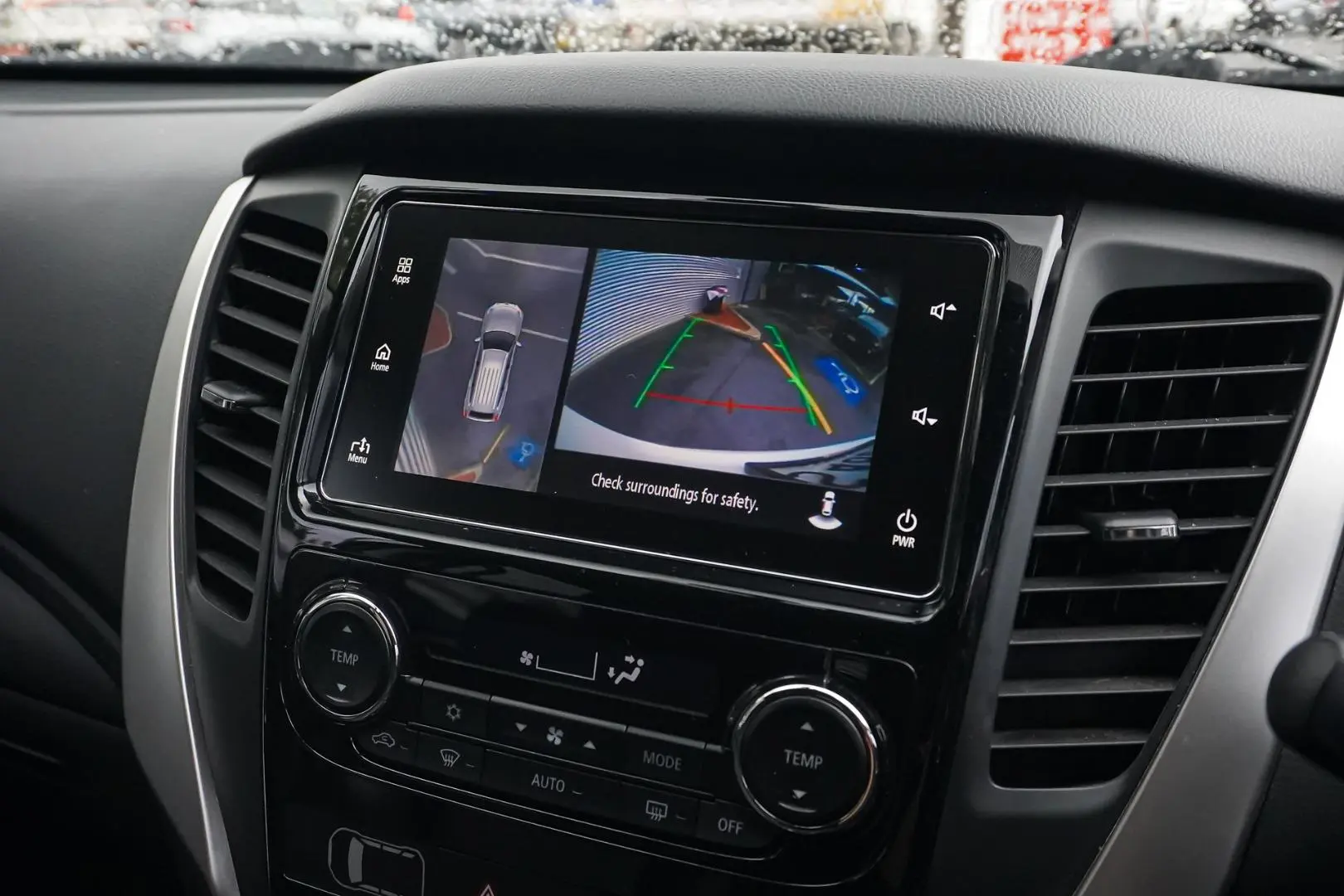 2018 Mitsubishi Pajero Sport Gallery Image 22