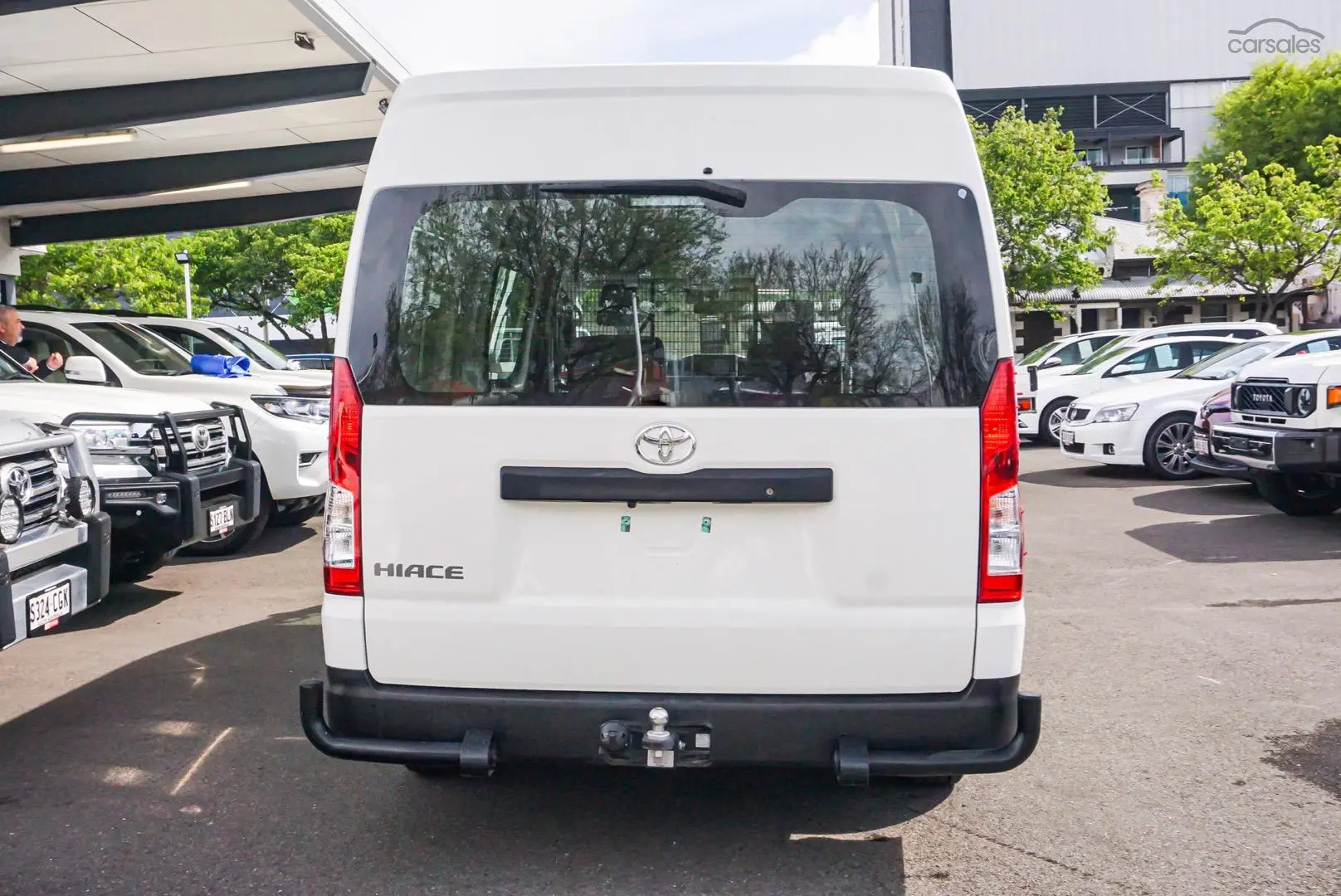 2021 Toyota Hiace Image 6