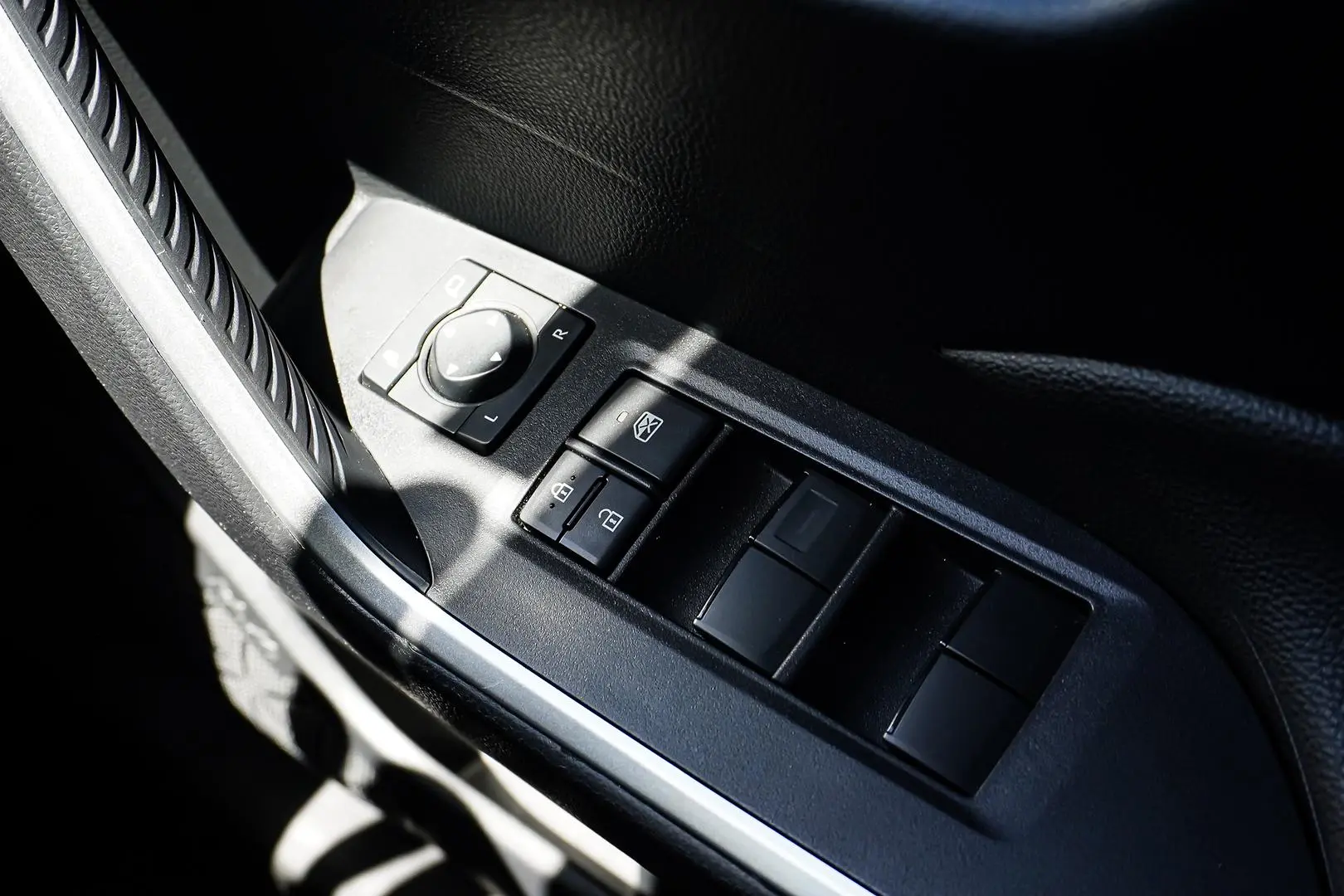 2024 Toyota RAV4 Gallery Image 22