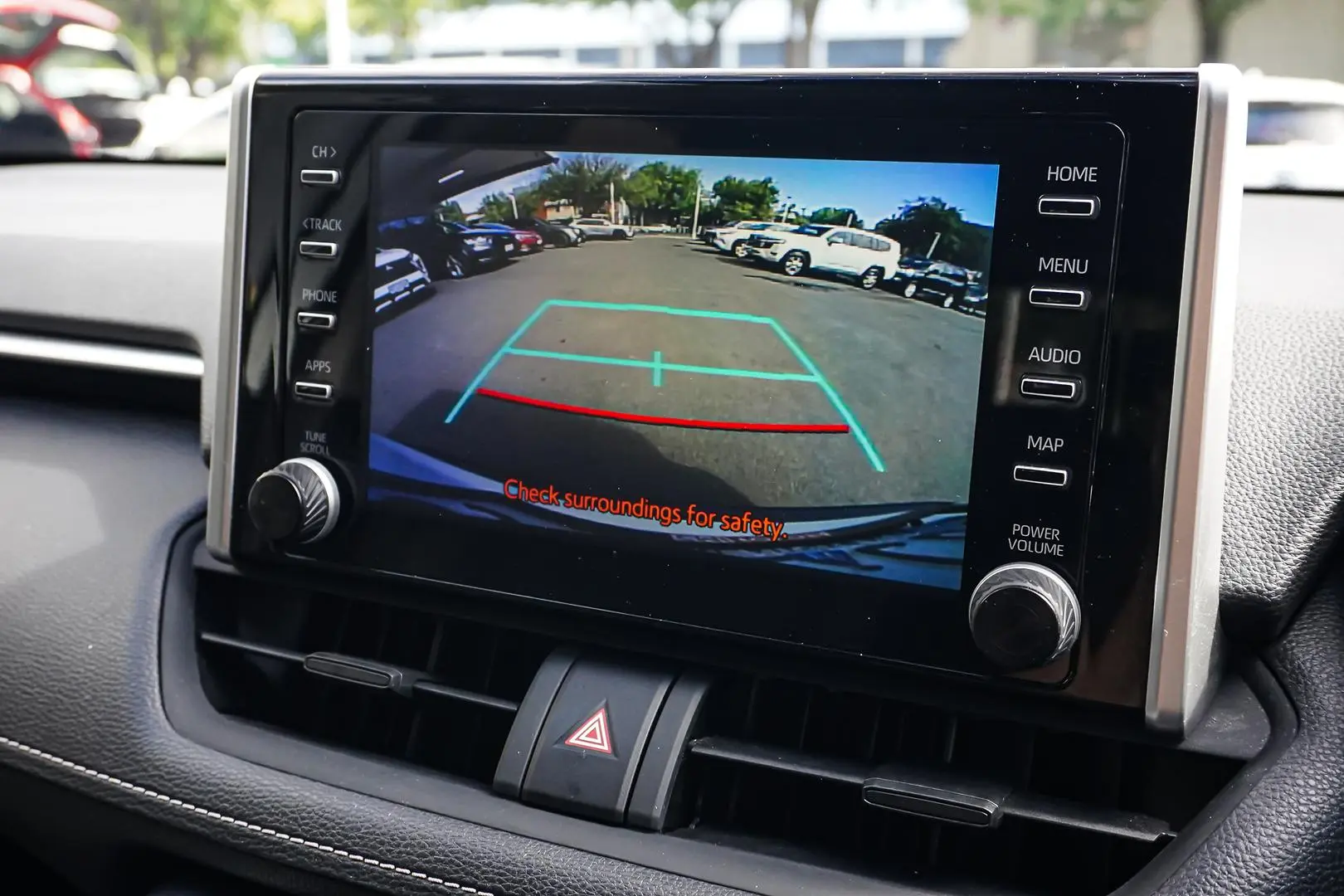 2020 Toyota RAV4 Gallery Image 24