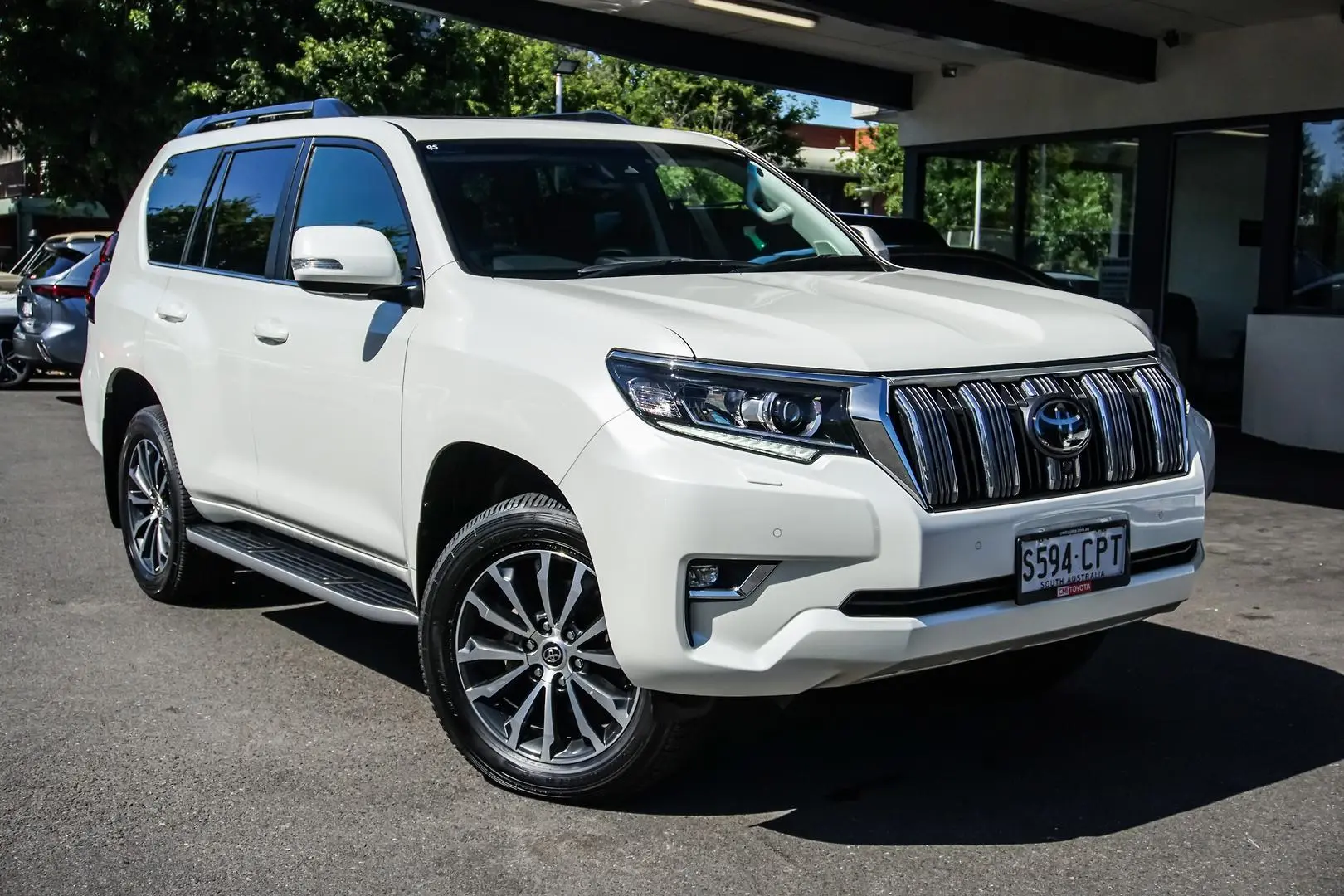 2022 Toyota Landcruiser Prado Gallery Image 1