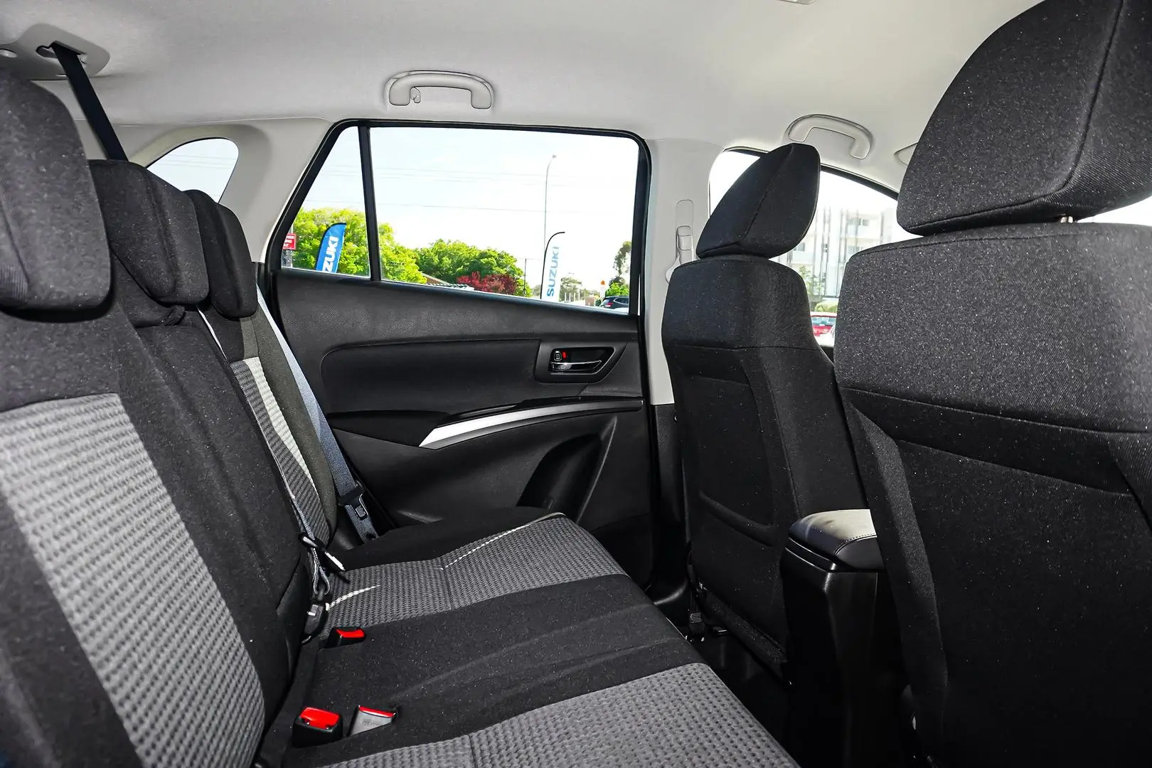 2024 Suzuki S-Cross Gallery Image 8