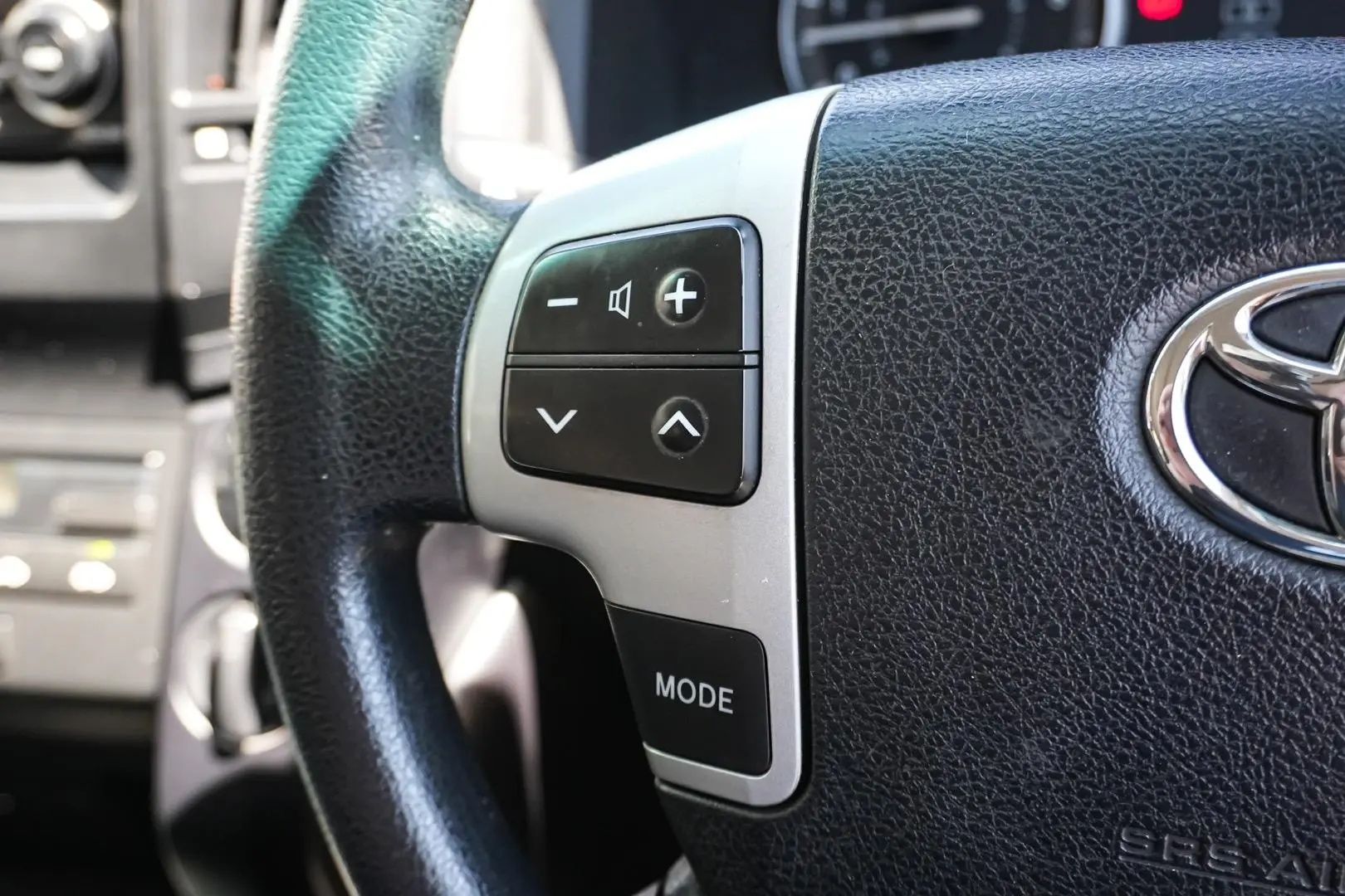 2012 Toyota Landcruiser Gallery Image 24