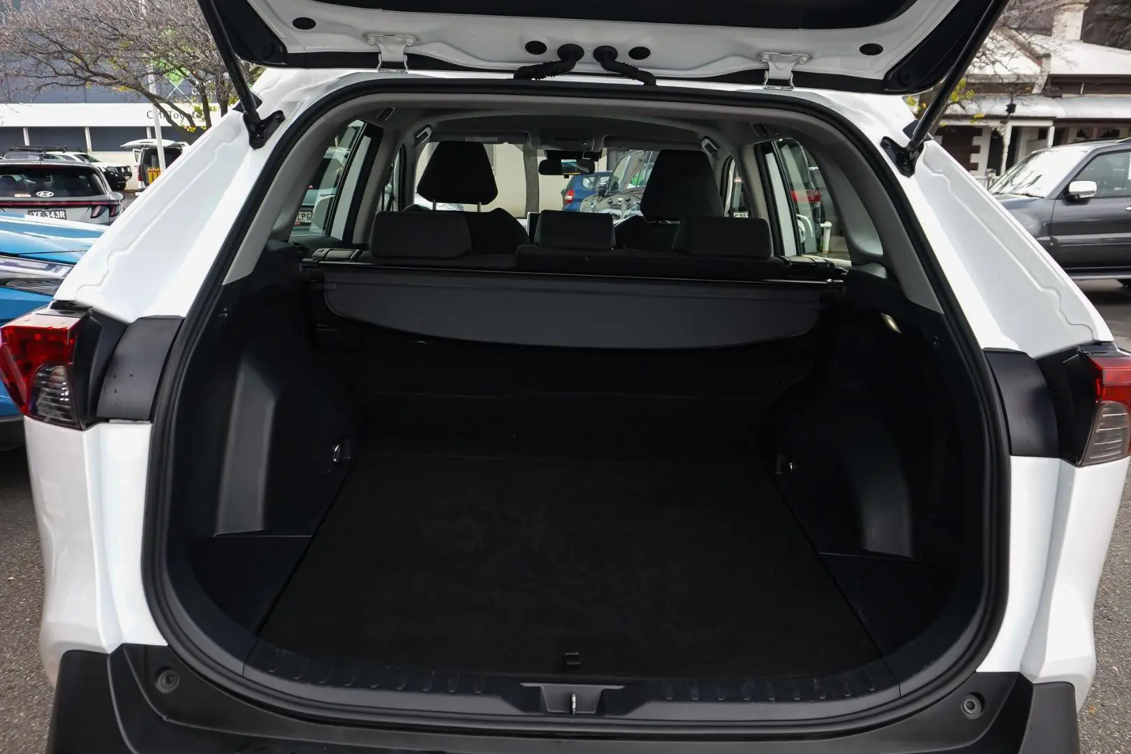 2024 Toyota RAV4 Gallery Image 10