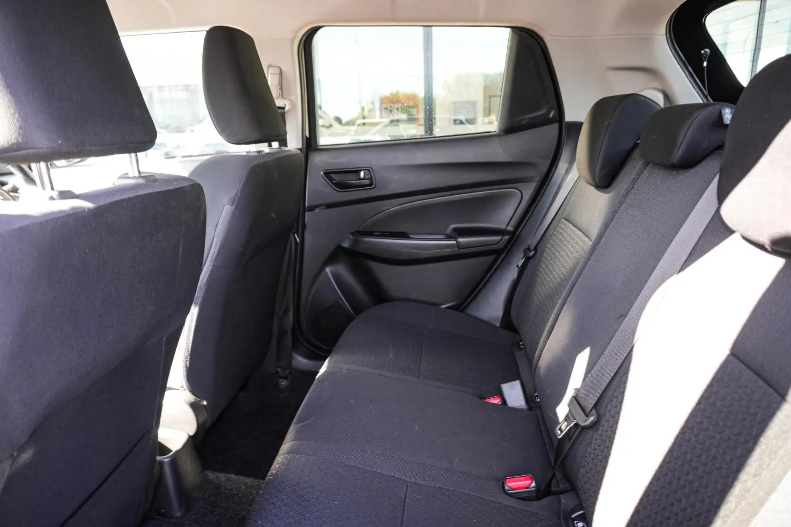 2020 Suzuki Swift Gallery Image 8