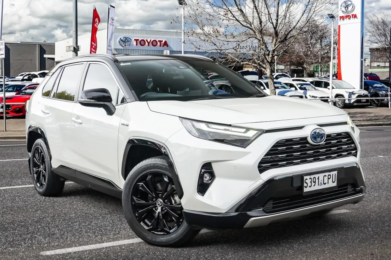 2022 Toyota RAV4 Gallery Image 1