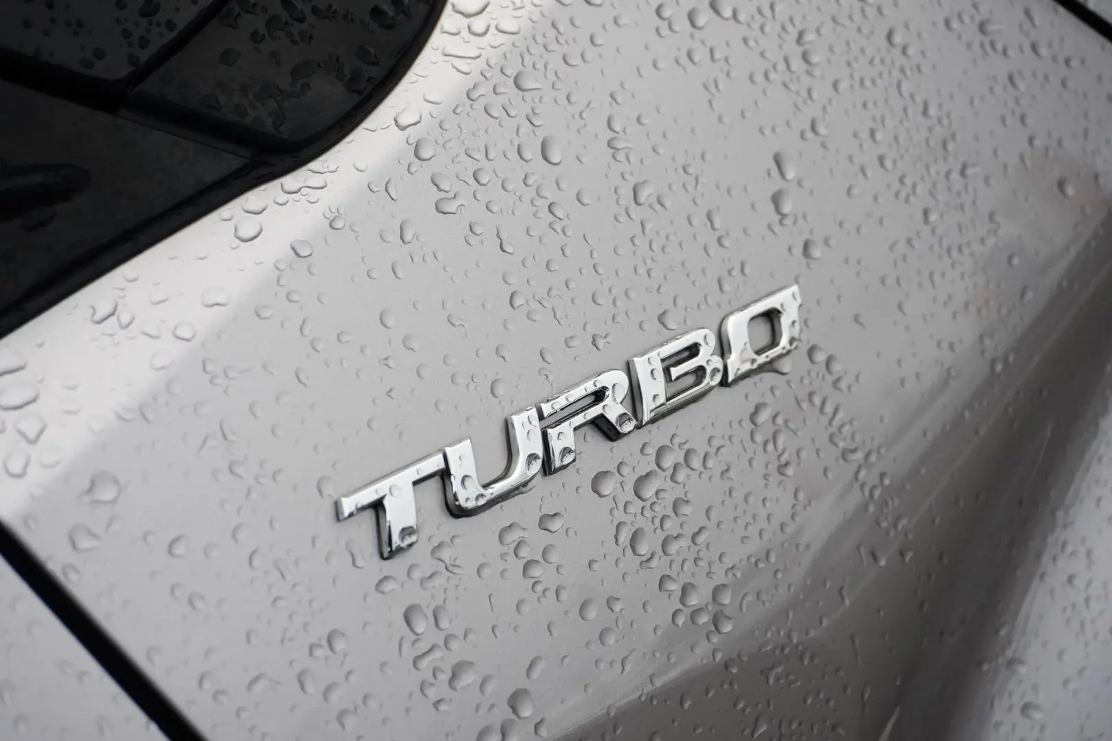 2018 Toyota C-HR Gallery Image 13