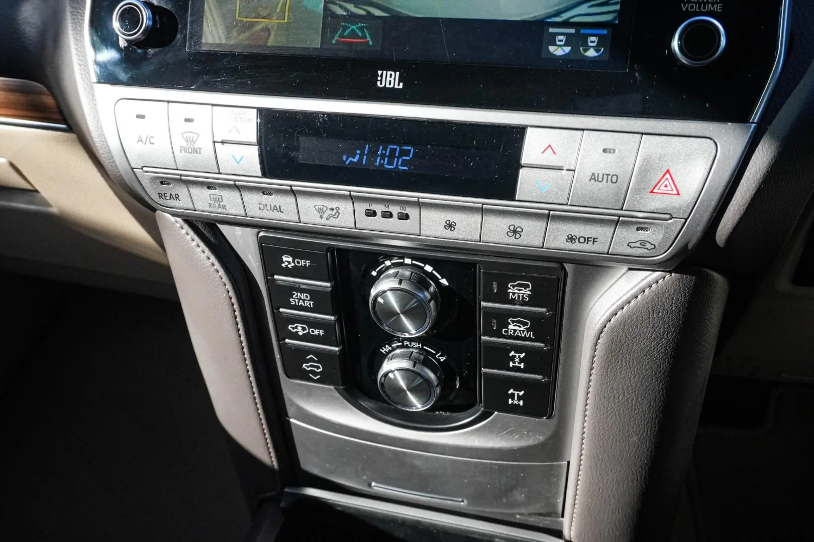 2022 Toyota Landcruiser Prado Gallery Image 24
