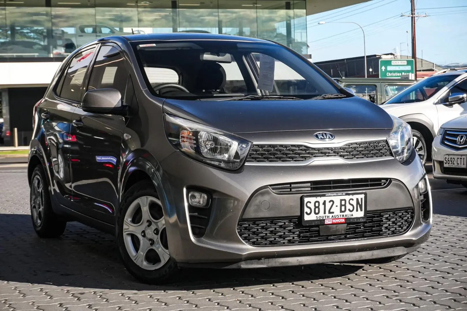 2017 Kia Picanto Gallery Image 2
