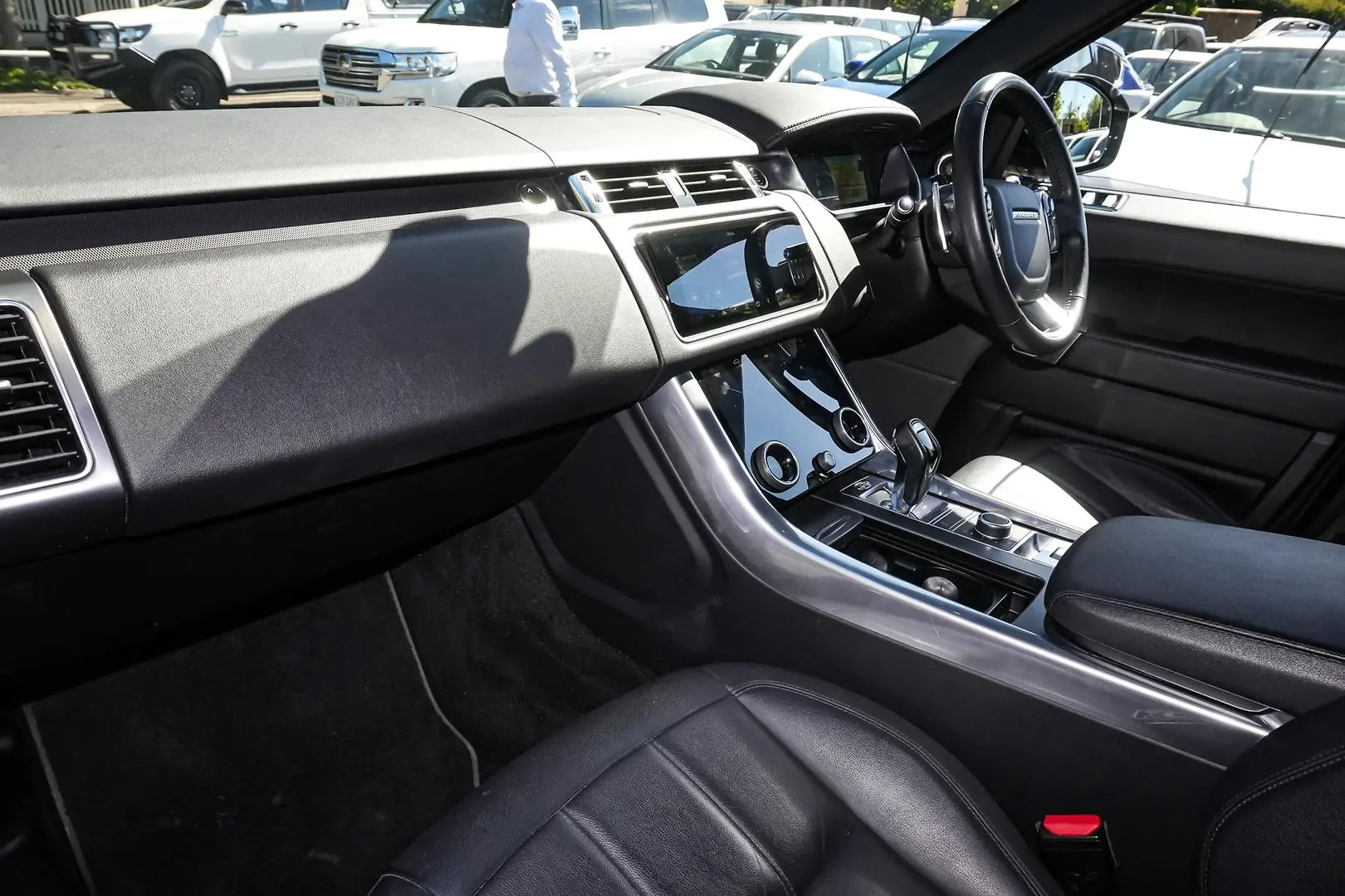 2021 Land Rover Range Rover Sport Gallery Image 9