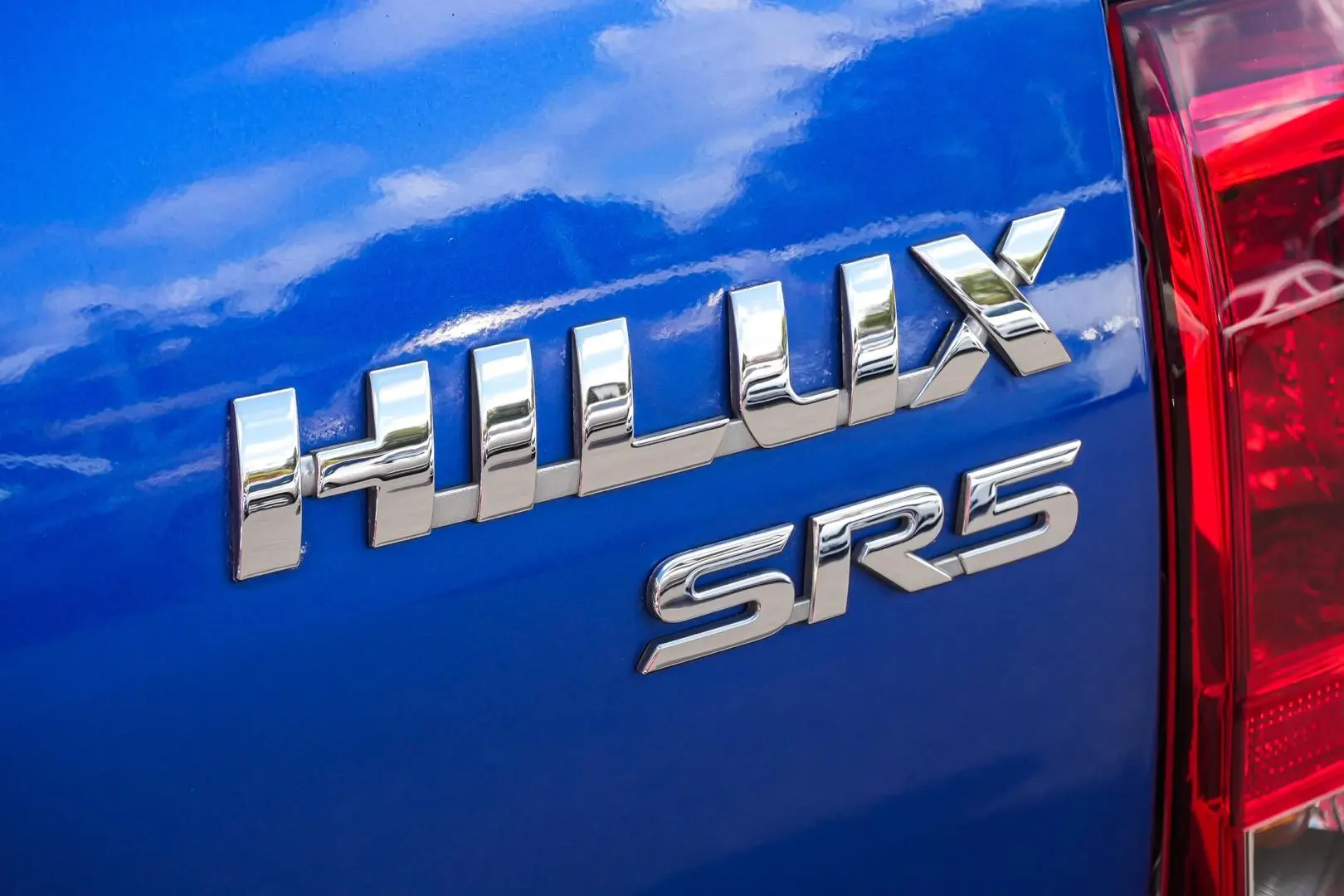 2016 Toyota Hilux Gallery Image 16