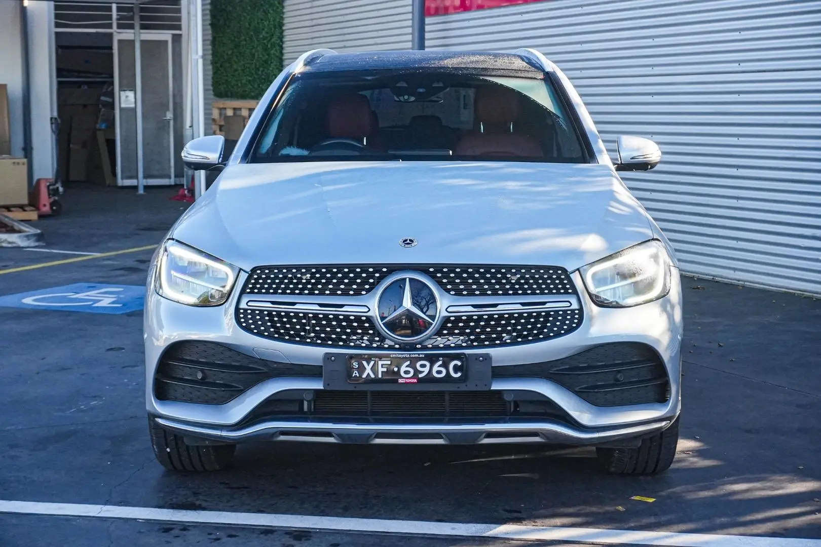 2021 Mercedes-Benz GLC-Class Gallery Image 5