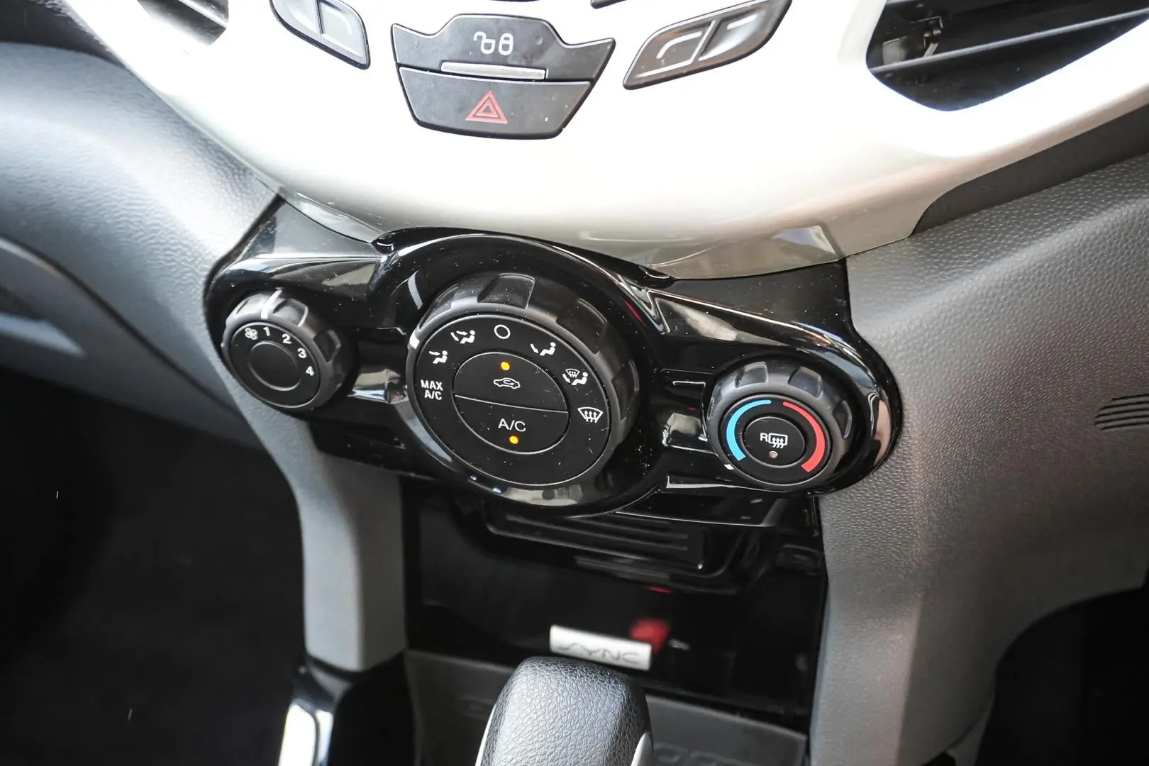 2017 Ford EcoSport Gallery Image 23