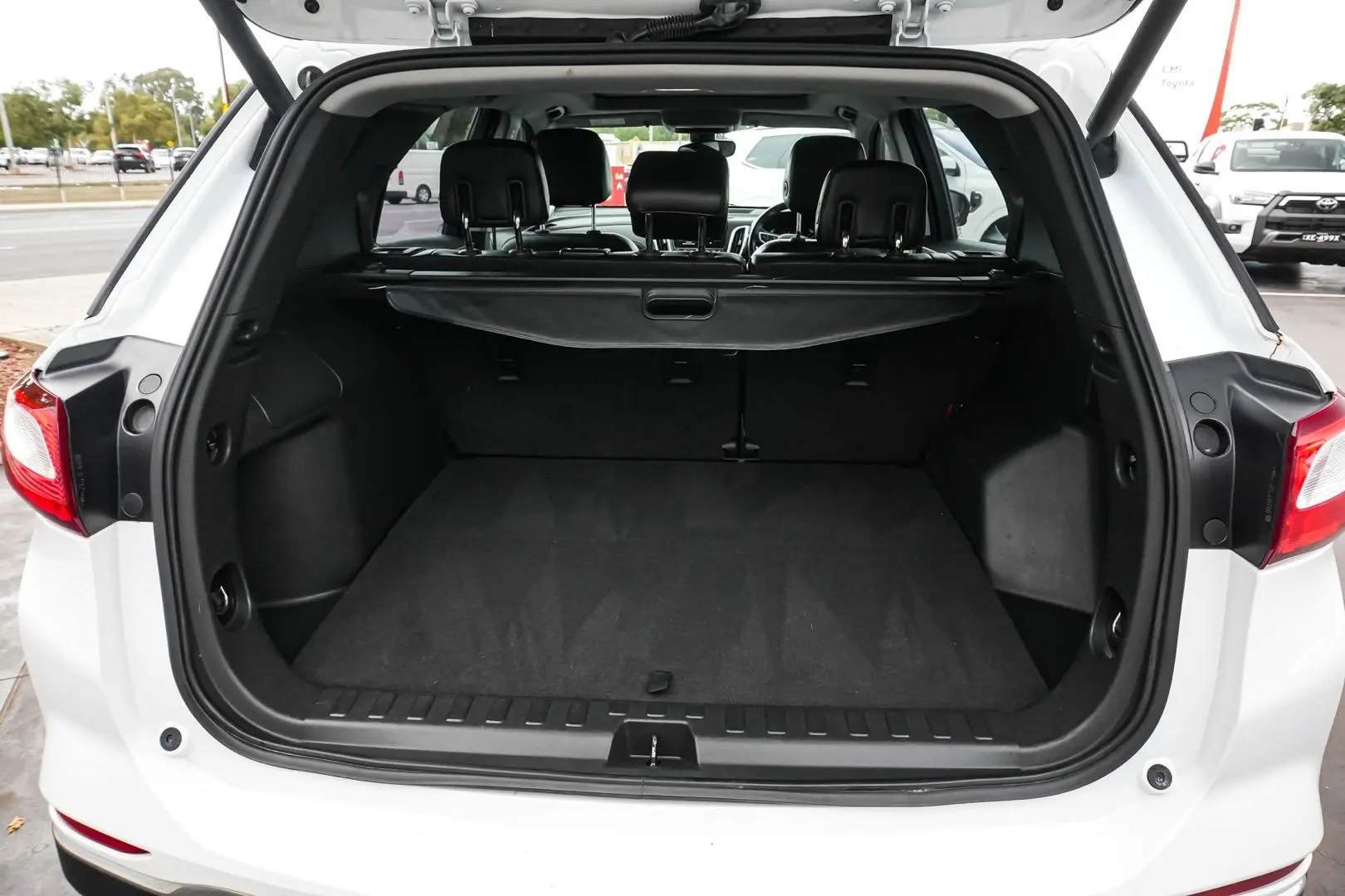 2019 Holden Equinox Gallery Image 11