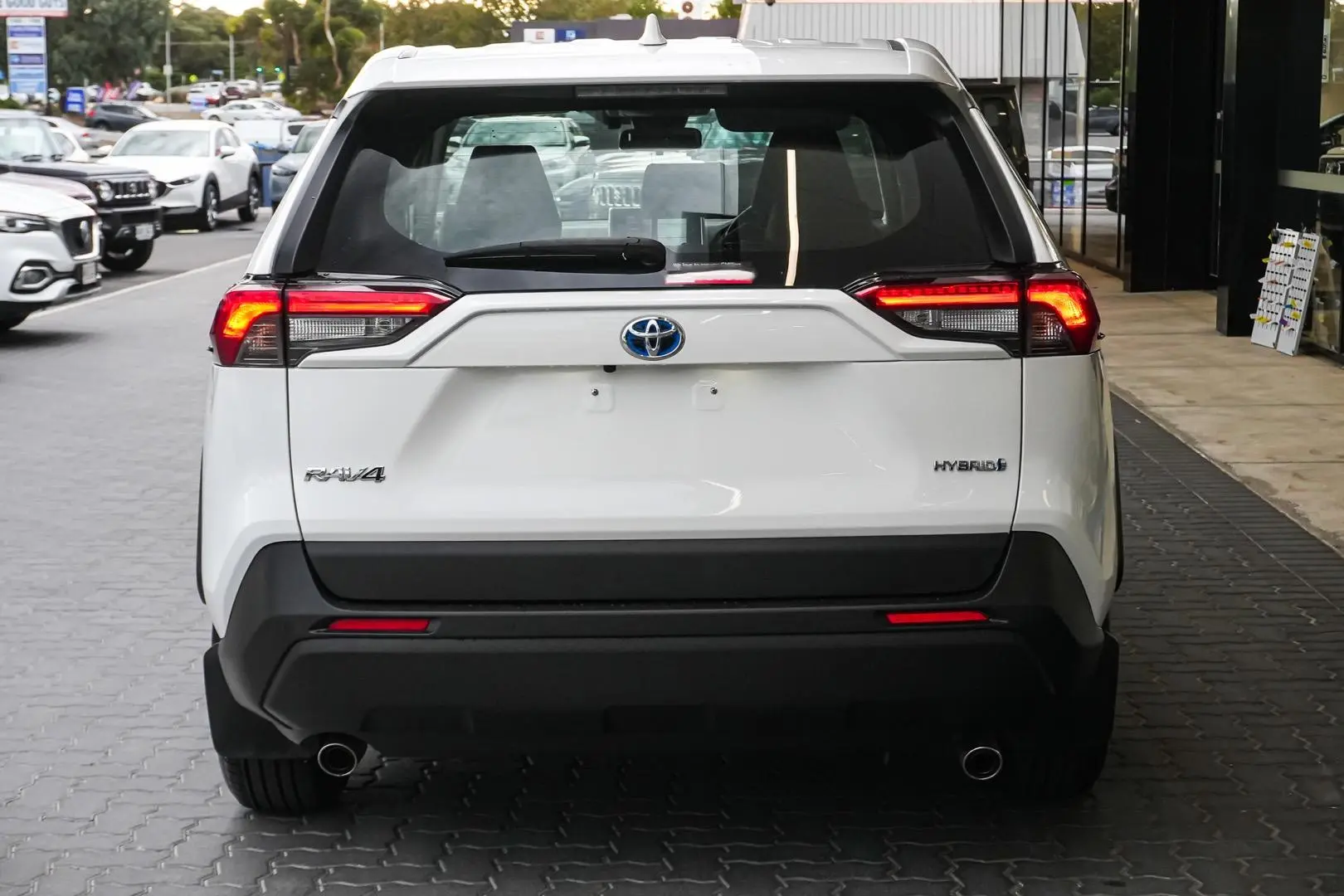 2022 Toyota RAV4 Gallery Image 6