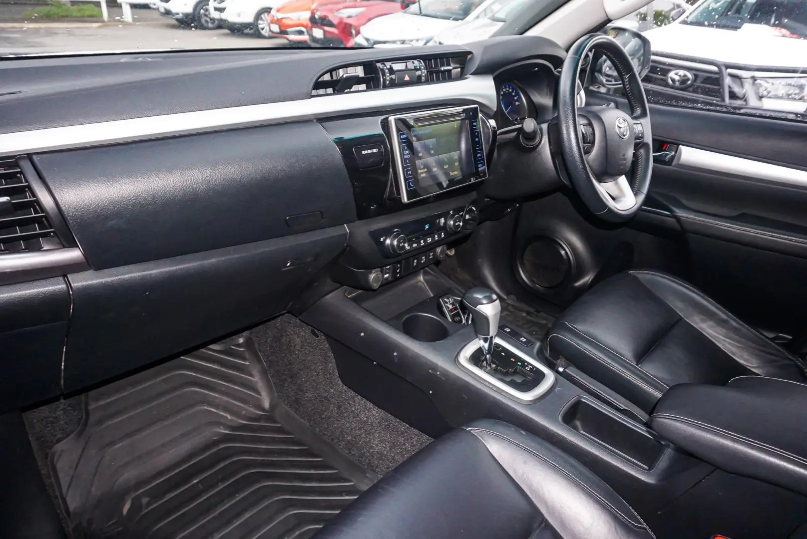 2018 Toyota Hilux Image 9