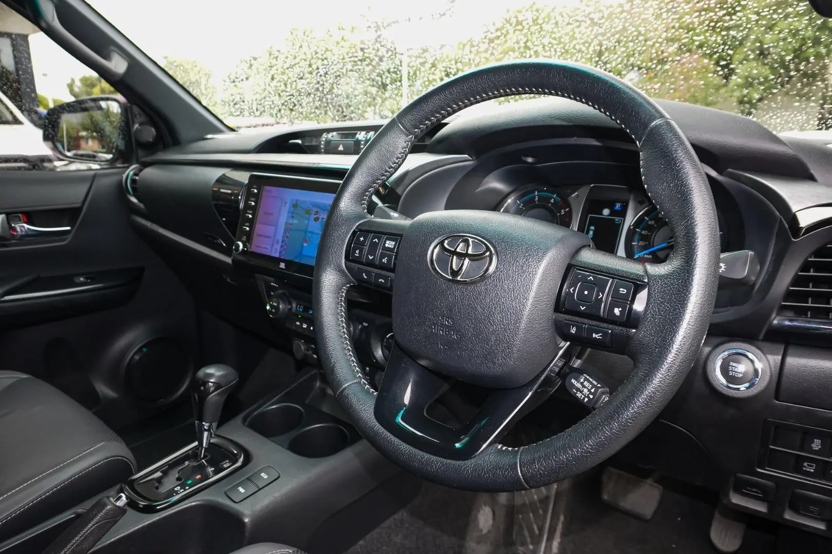 2022 Toyota Hilux Gallery Image 6