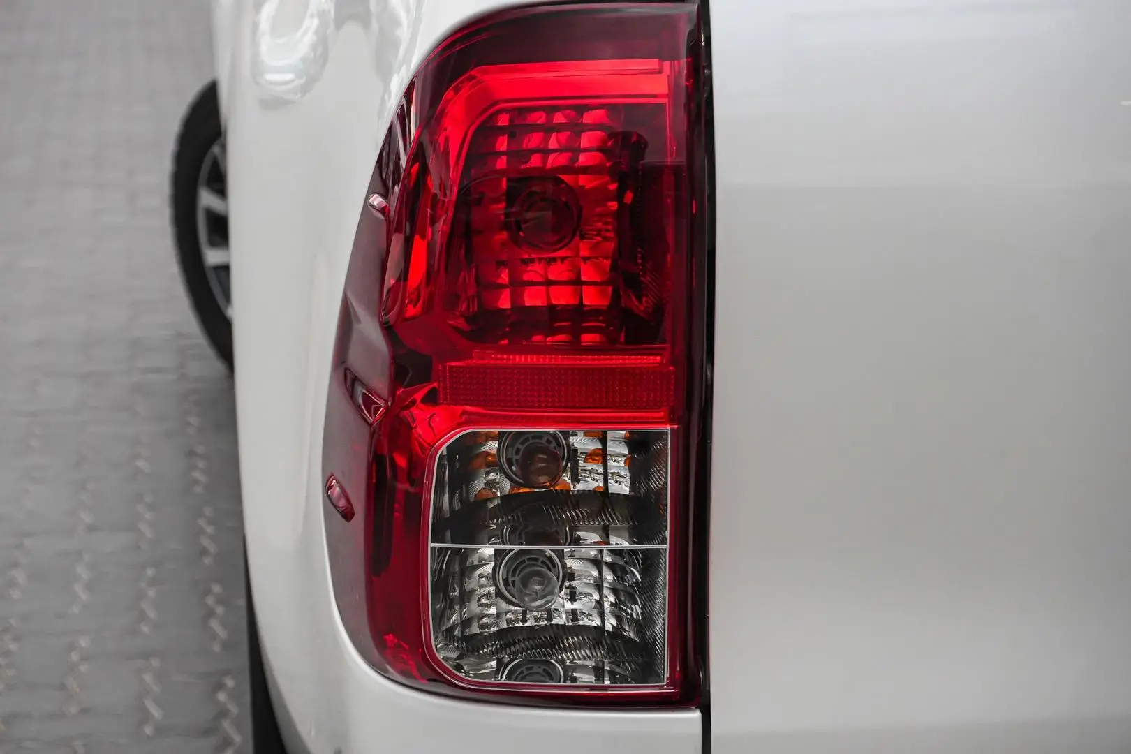 2018 Toyota Hilux Gallery Image 13