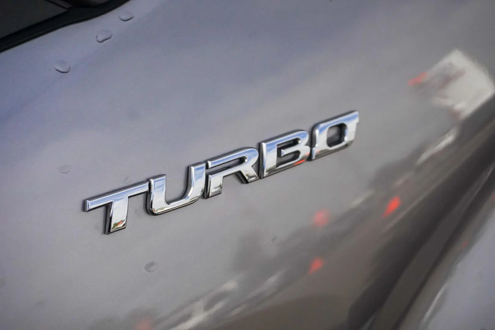 2019 Toyota C-HR Gallery Image 18