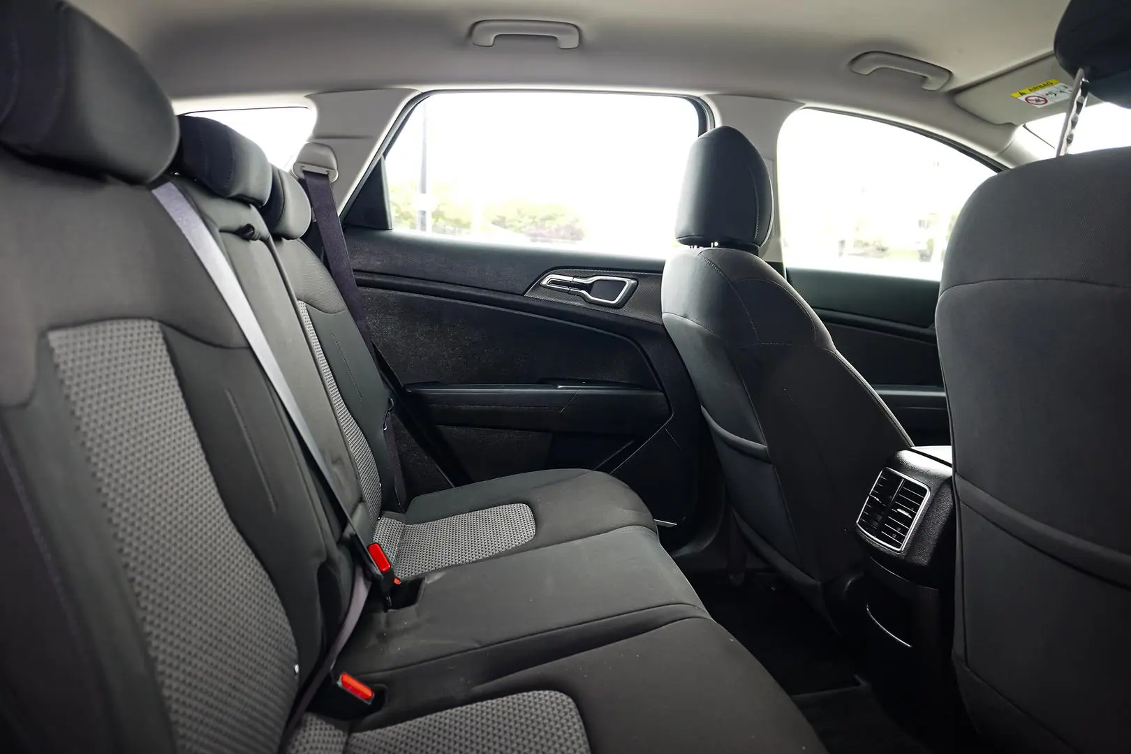 2022 Kia Sportage Gallery Image 8