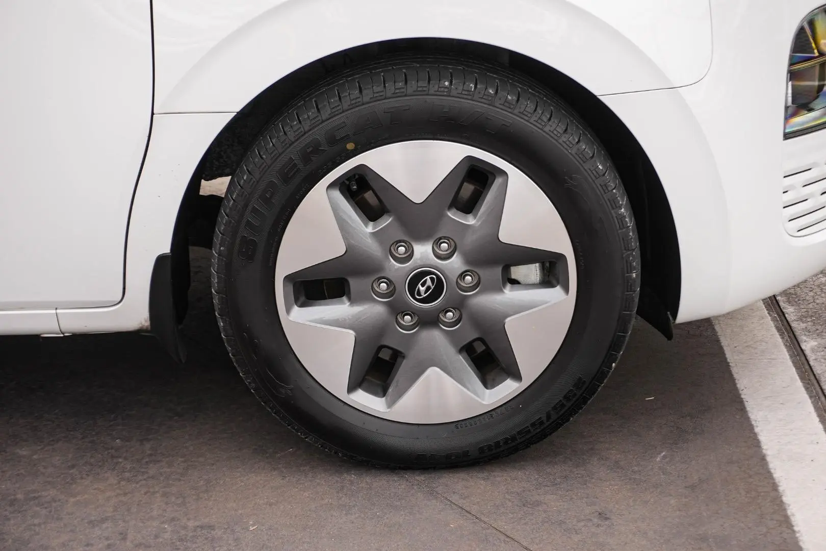 2022 Hyundai STARIA Gallery Image 15