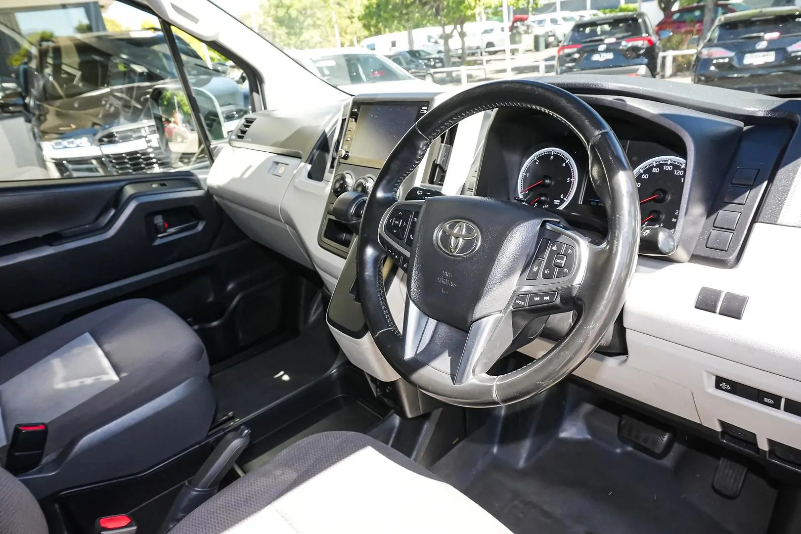 2020 Toyota Hiace Gallery Image 15