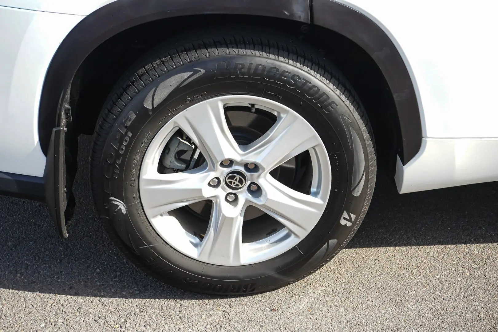 2021 Toyota Kluger Gallery Image 16
