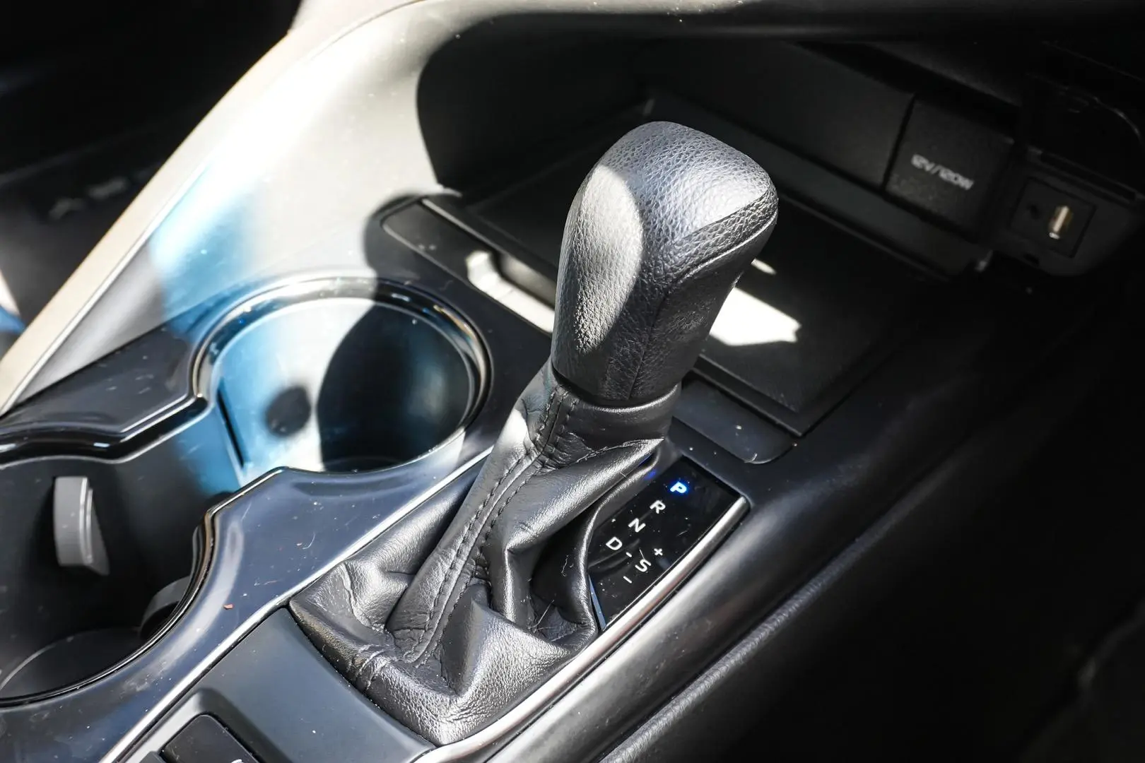 2018 Toyota Camry Gallery Image 17