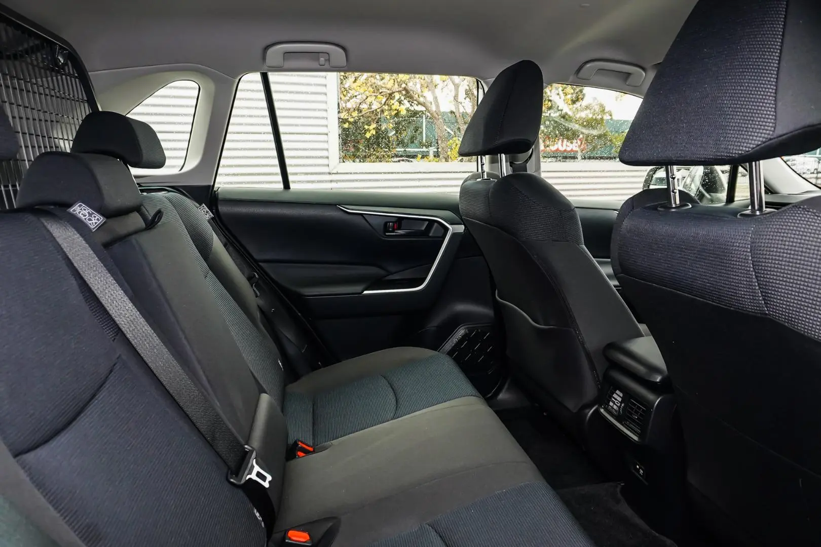 2022 Toyota RAV4 Gallery Image 7