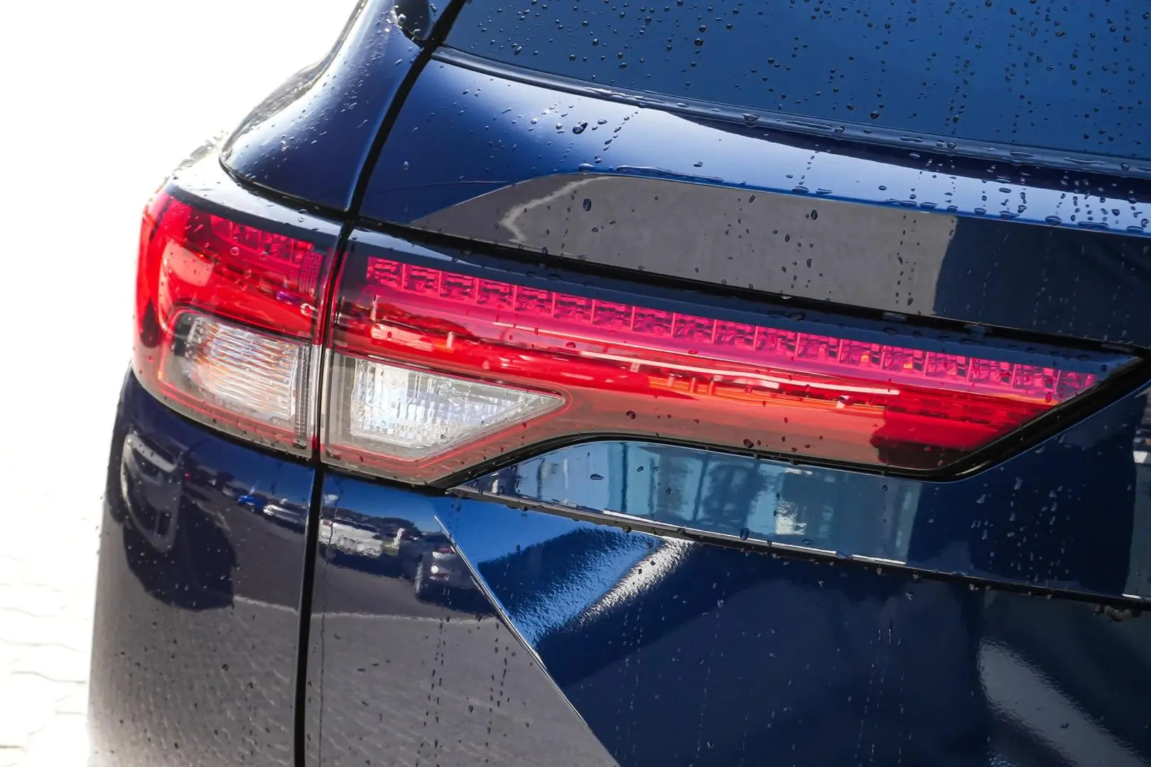 2022 Mitsubishi Outlander Gallery Image 8